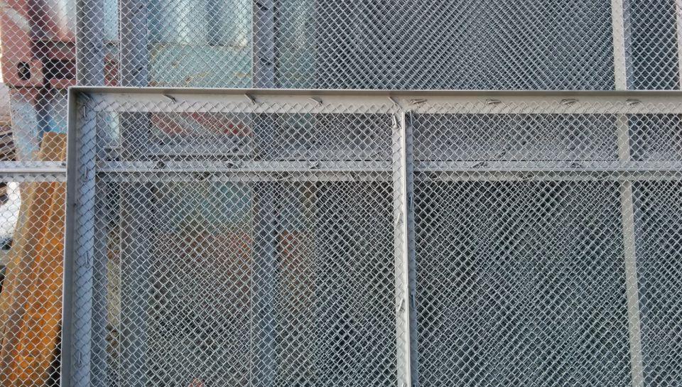 Ограждения из сетки-рабицы