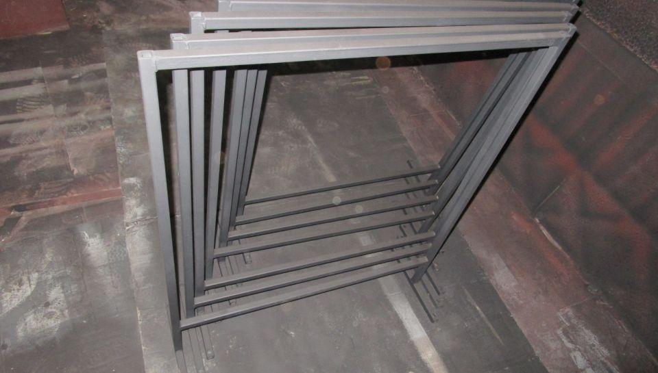 Напольные рекламные стенды